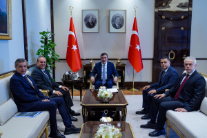 Bakan Ataoğlu, Yılmaz ile bir araya geldi