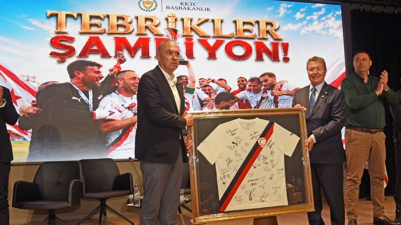 Üstel: Ambargolar ve izolasyonlara rağmen gençlerimizi spordan koparamadılar