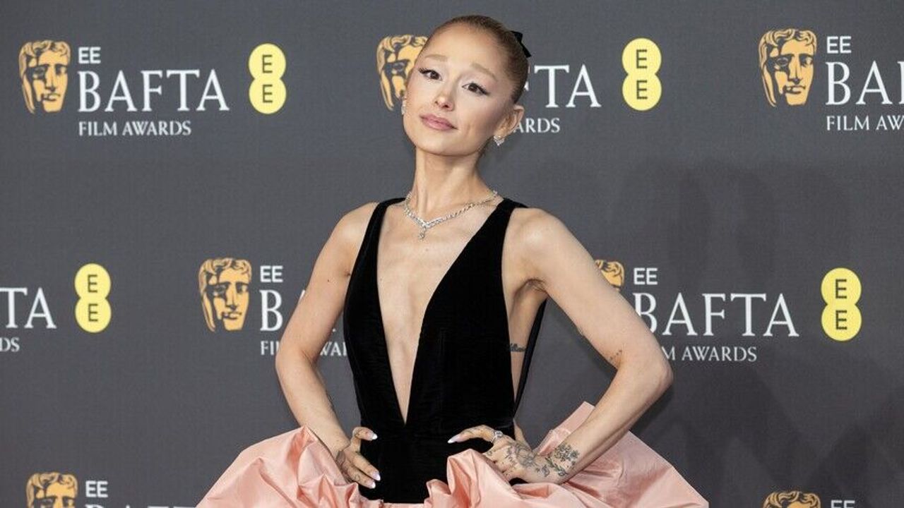 Ariana Grande, şarkısını izinsiz kullanan Beyaz Saray'a tepki gösterdi