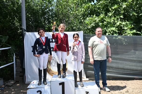 Tunaç Atlı Spor Kulübü’nde şampiyonlar geçidi