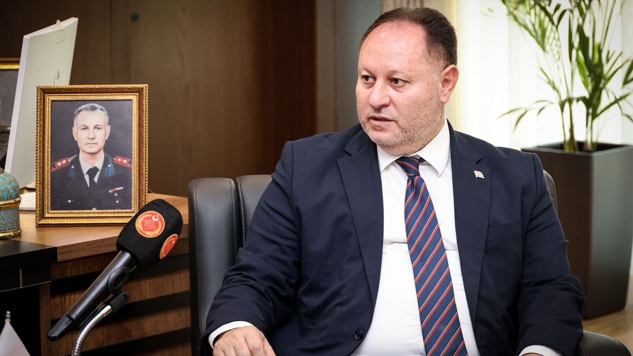Öztürkler: İzolasyonlara rağmen sporcularımız yılmadan büyük başarılar kazanıyor