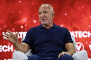 Bezos’tan AI Açıklaması: İnsanların yapacak sonsuz işi var!