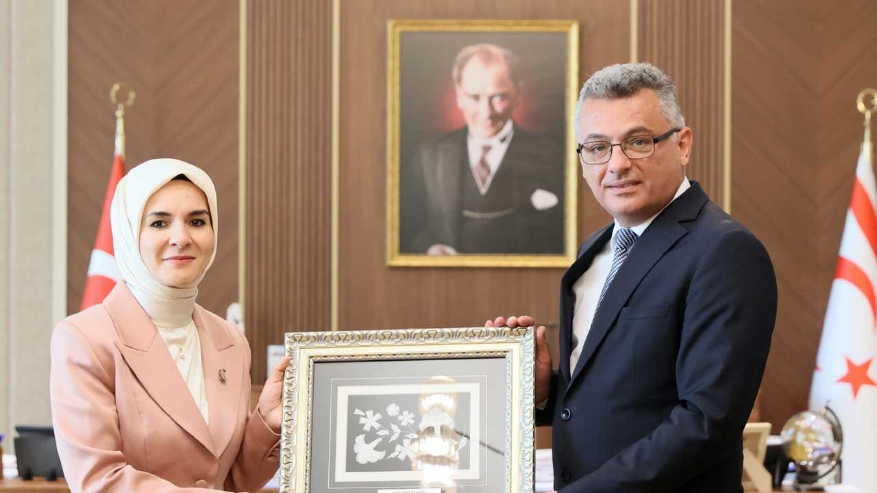 Cumhurbaşkanı Erhürman, TC Aile ve Sosyal Hizmetler Bakanı Göktaş’ı Kabul Etti