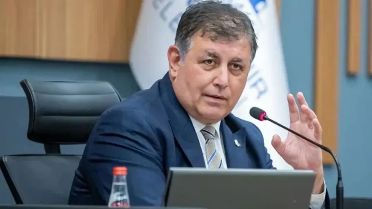 İzmir Büyükşehir Belediye Başkanı Cemil Tugay, CHP'den istifa etti