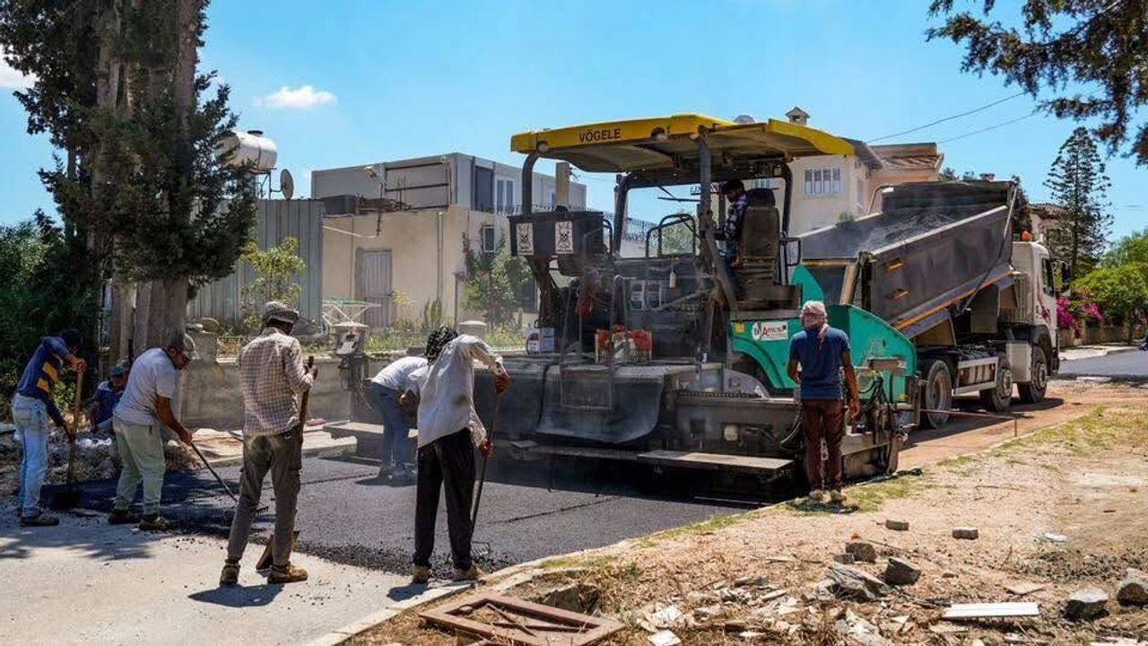Gönyeli Kerpiçevler Sokak bölgesinde asfalt çalışmaları tamamlandı