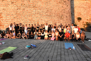 Dünya Yoga Günü Girne Antik Liman’da kutlandı