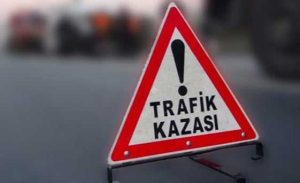 Girne’de araç yayaya çarptı: Biri çocuk üç kişi yaralandı