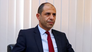 Özersay: Kıbrıs sorununda umut tacirliğine değil gerçekçi yaklaşımlara ihtiyaç var