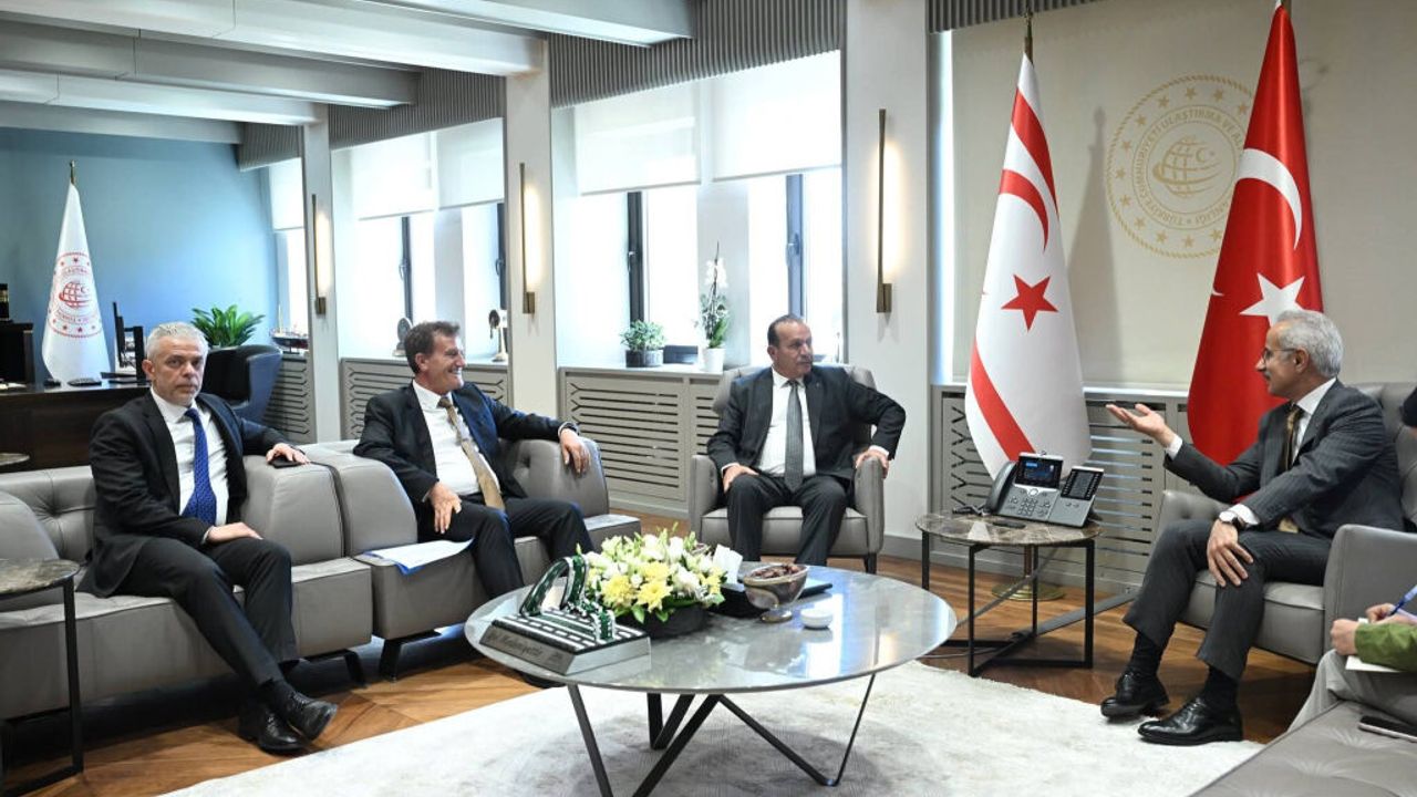 Arıklı ve Ataoğlu, Uraloğlu ile ulaştırma projelerini görüştü
