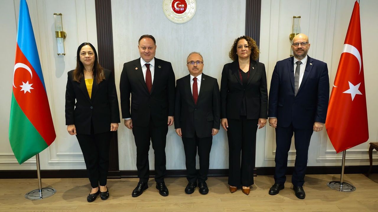 Öztürkler, Bakü’de Türkiye Büyükelçiliği ve KKTC Temsilciliği’ni ziyaret etti