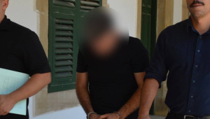 Sahte vekaletnameyle iki araç sattı