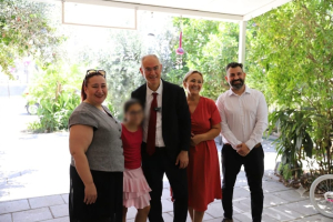 Hasipoğlu’dan koruyucu ailelere ziyaret