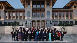 Ankara NATO Liderler Zirvesi’nden aile fotoğrafı