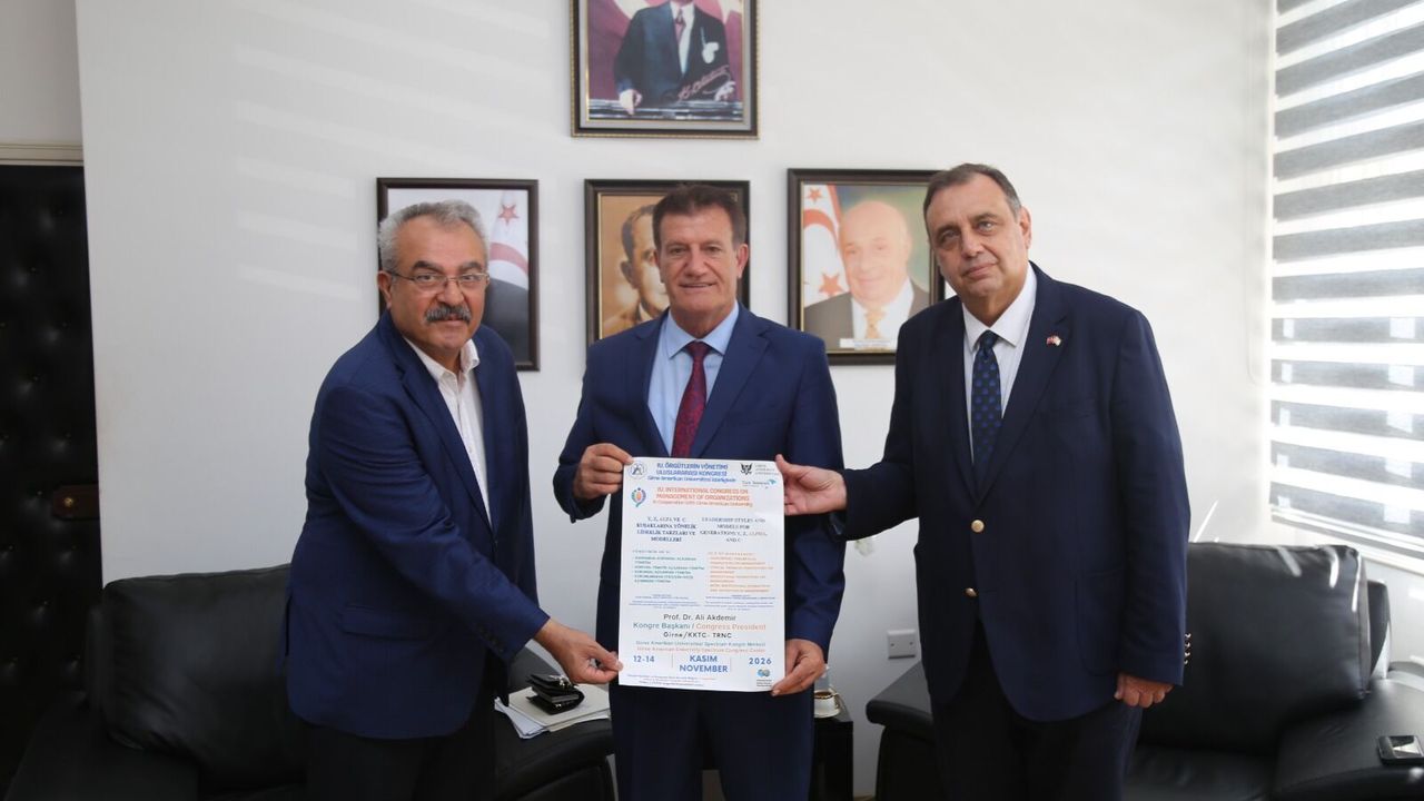 Bayındırlık ve Ulaştırma Bakanı Erhan Arıklı, Prof. Dr. Ali Akdemir’i Kabul Etti