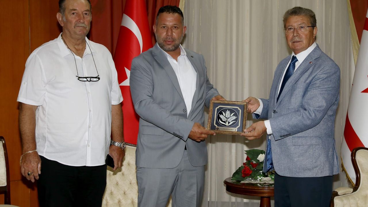 Üreticiden Başbakan Üstel'e teşekkür ziyareti