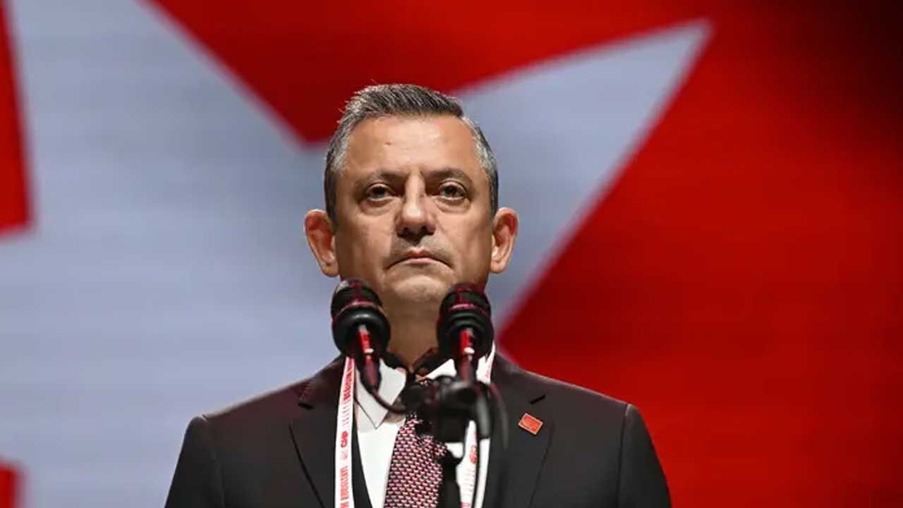 Özel cephesi tarih verdi... Yeni parti için geri sayım
