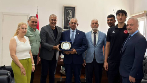 Çavuşoğlu’ndan Atahan’a kutlama