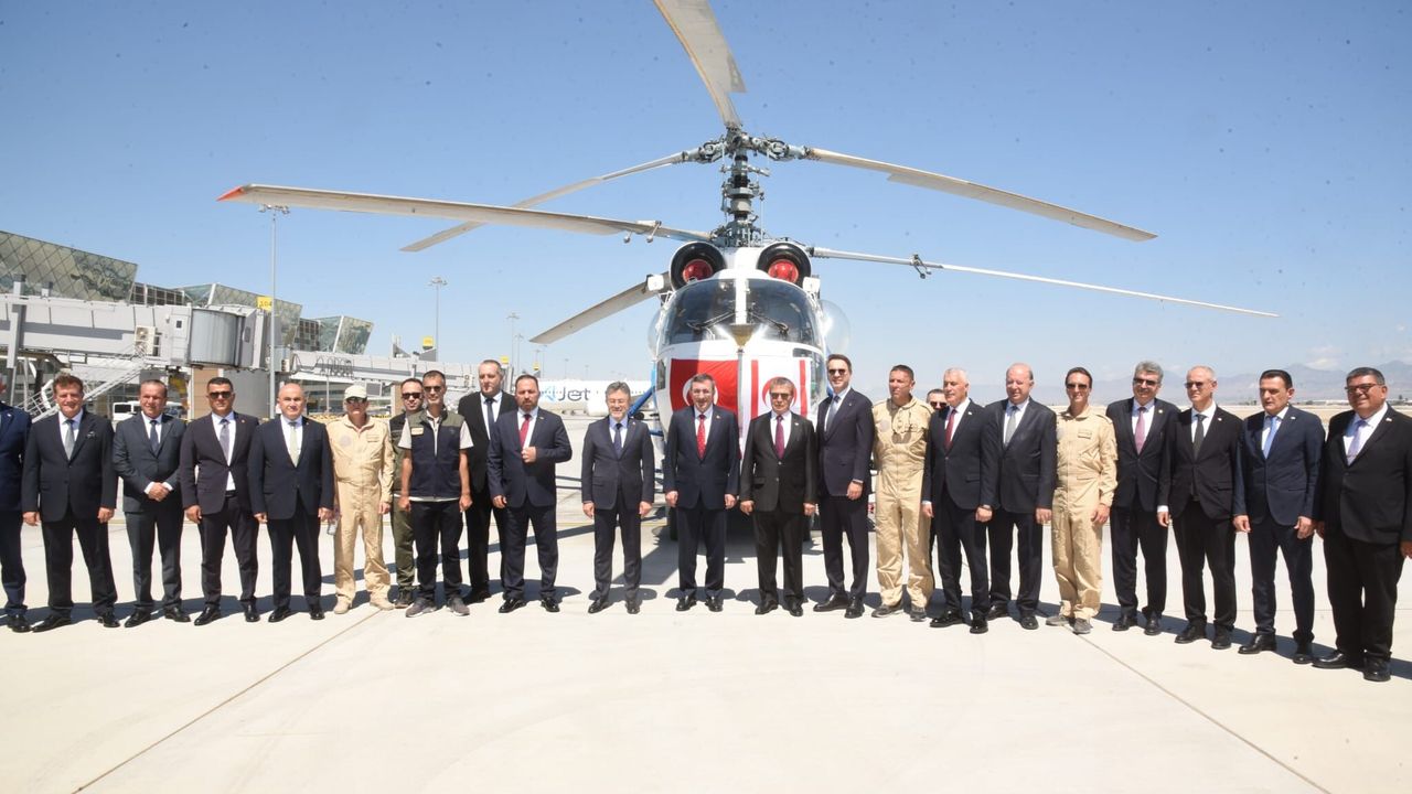Ercan’da Yangın Söndürme Helikopteri teslim töreni yapıldı