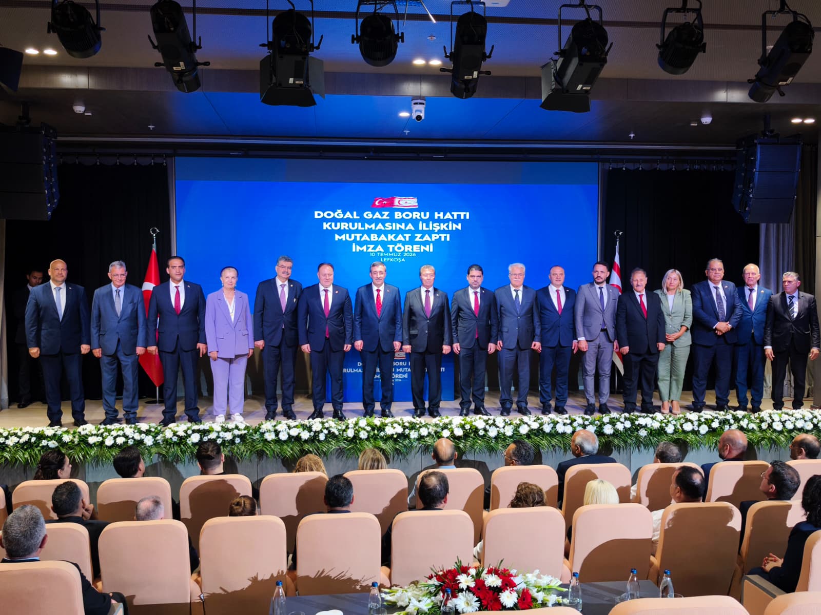 Doğalgaz hattı için tarihi imza
