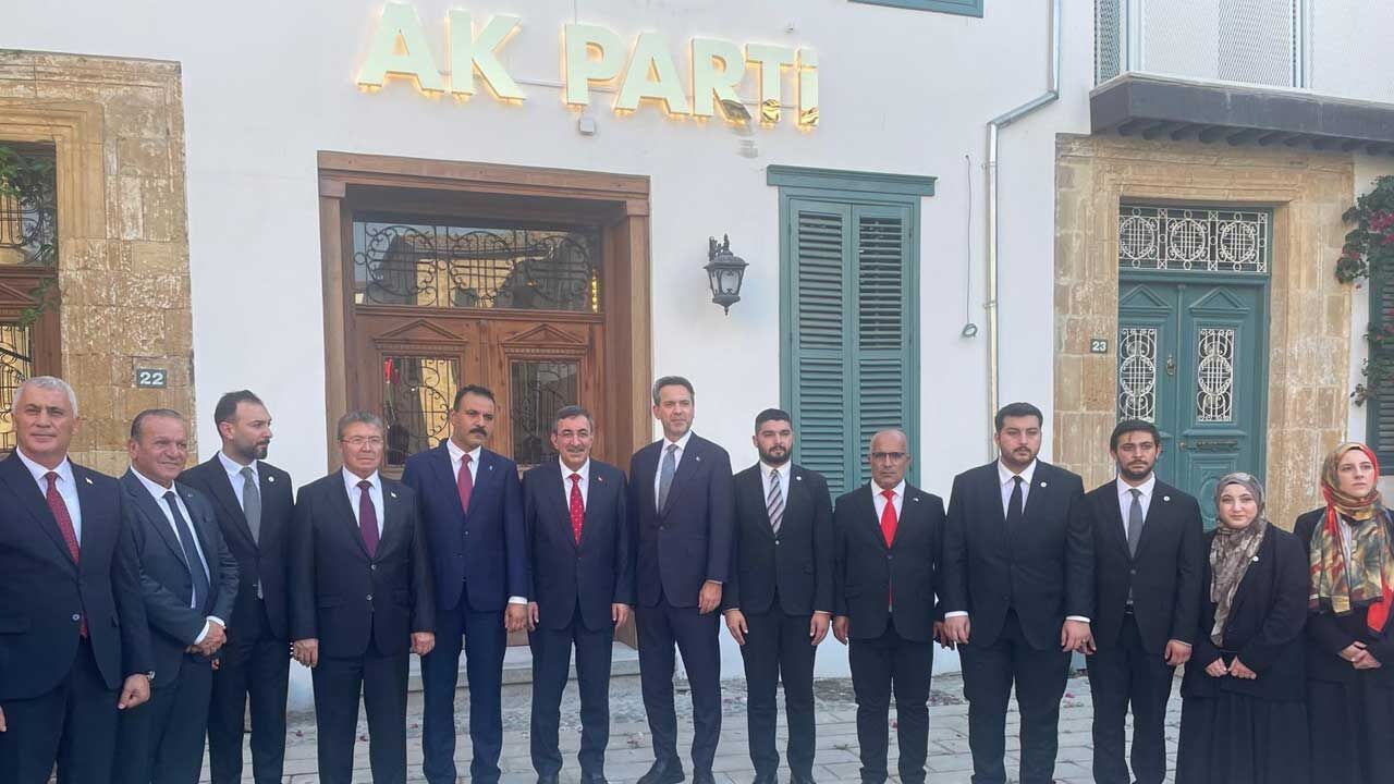 Yılmaz, KKTC AK Parti Temsilcilik binasını ziyaret etti