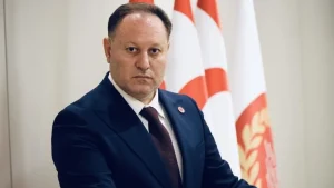 Öztürkler’den Erhürman’a geçmiş olsun mesajı