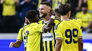 Fenerbahçe, Pogoń Szczecin’i 4 golle geçti