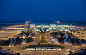 Larnaka Havaalanı’nda uyuşturucu operasyonu: 3 tutuklu