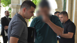 Yatırım yapma vaadiyle dolandırdı, kumar oynadı