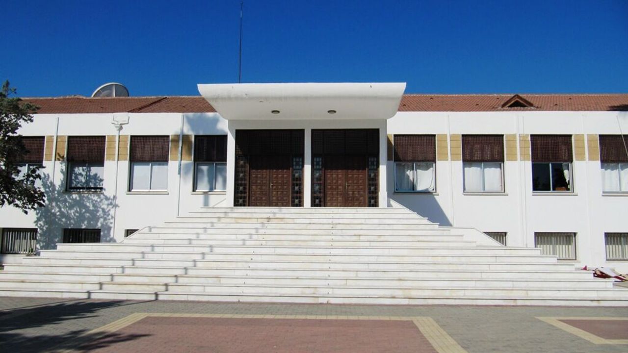 Başbakanlığa bazı kurumlar eski Meclis binasına taşınıyor