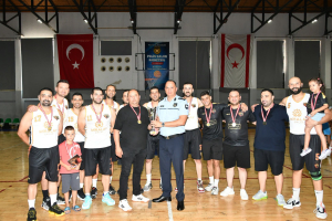 Geleneksel 7’nci Polis Basketbol Turnuvası’nın şampiyonu Lefkoşa Polis Müdürlüğü Takımı oldu