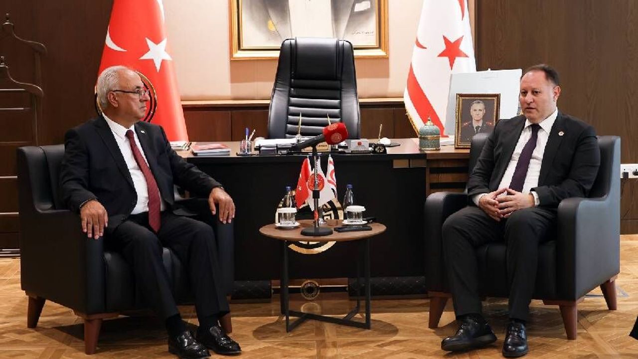 Öztürkler, Aksakal’ı kabul etti