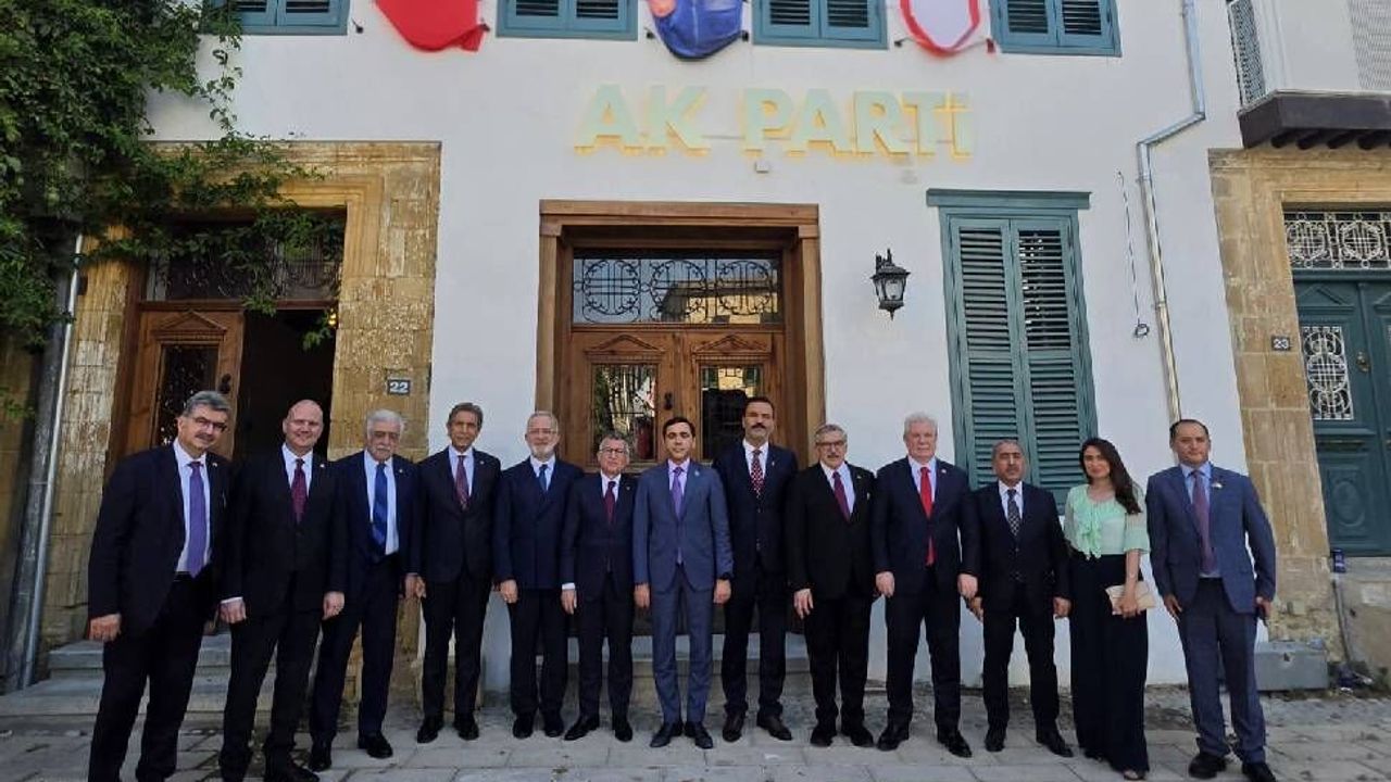 AK Parti heyeti, Lefkoşa’daki AK Parti Temsilciliğini ziyaret etti