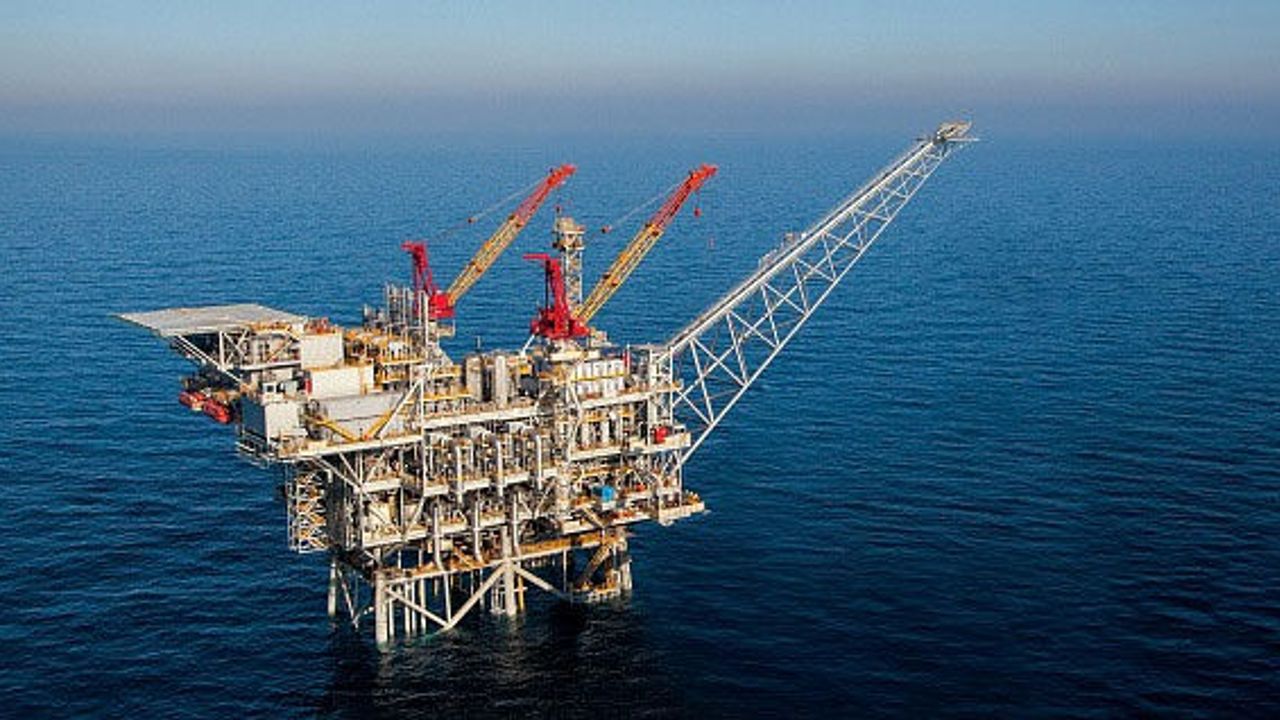 Türkiye Kıbrıs'a doğalgaz hattı için Akdeniz'de Navtex duyurdu
