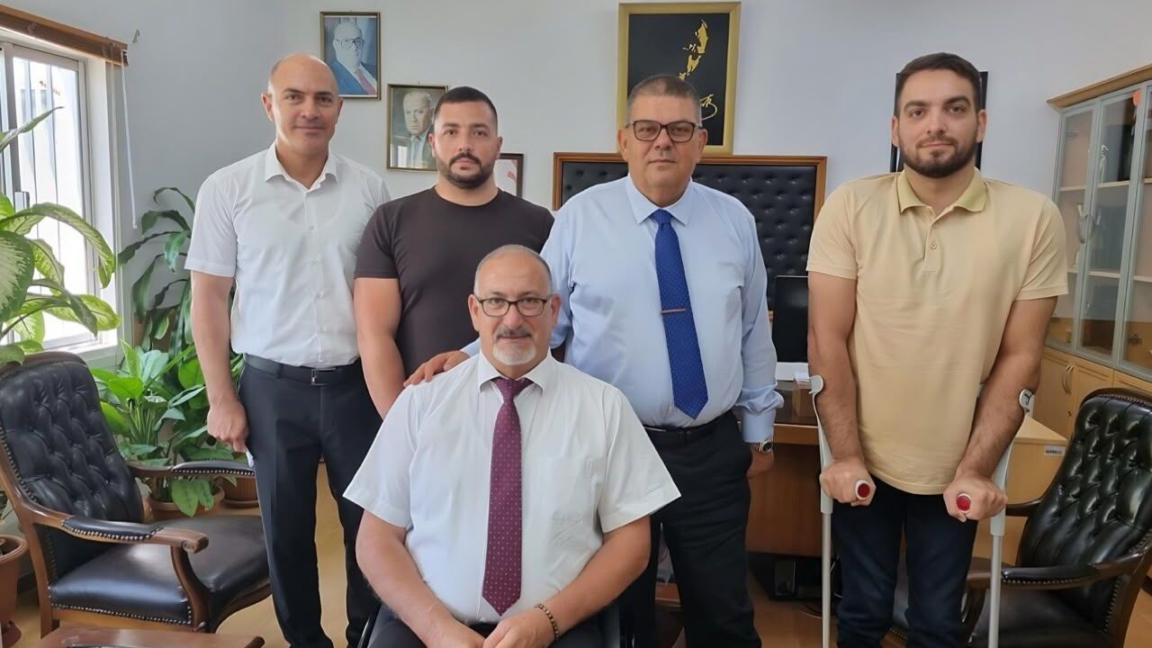 Berova, Kıbrıs Türk Ortopedik Özürlüler Derneği heyetini kabul etti