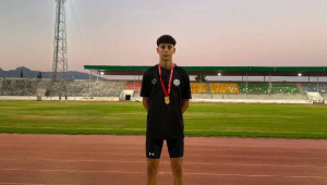 Teyon Alex Yiğit, U16 800 Metrede KKTC şampiyonu oldu