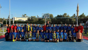 Nergisli sokakları voleybol ve çocuk şenliği ile coştu