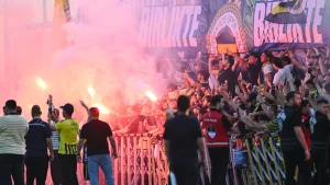 Fenerbahçe, Sturm Graz maçı öncesi taraftara açık idman yaptı