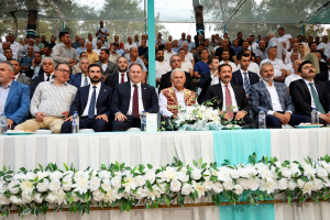 Öztürkler, Türk Dünyası Uluslararası Aba Güreşi Turnuvası finallerini izledi