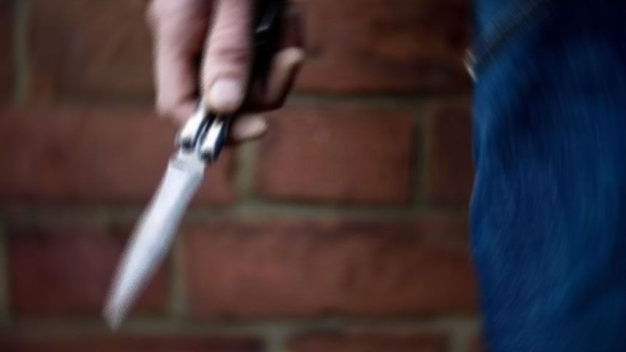 Tartıştığı Arkadaşını Bıçakla Yaraladı