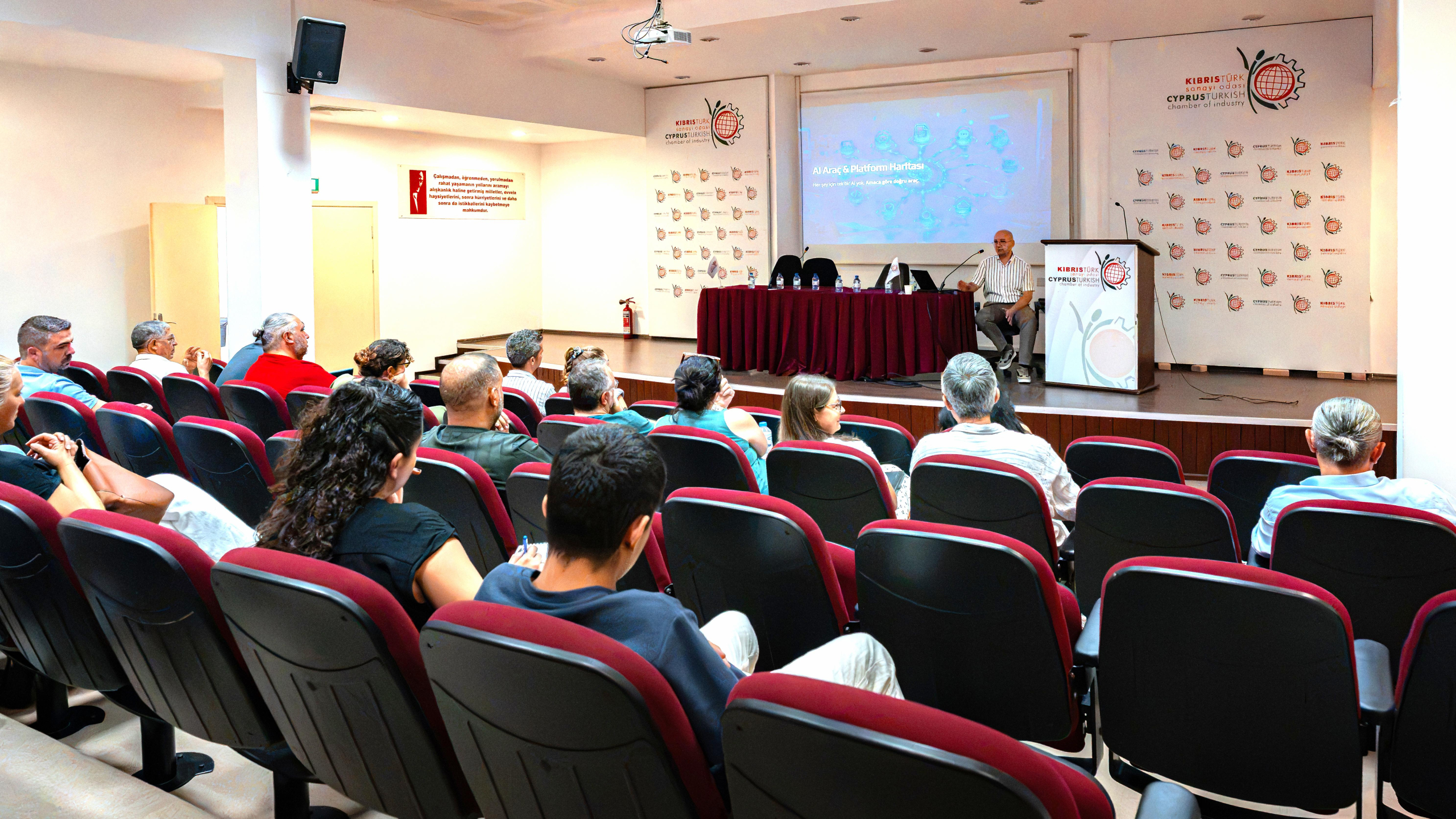 “Yeni Çağda Yapay Zekâ” semineri gerçekleştirildi