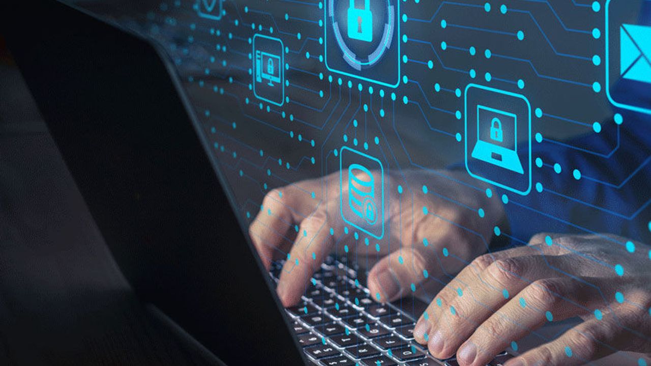 32 yaşındaki kadın internet üzerinden dolandırıldı