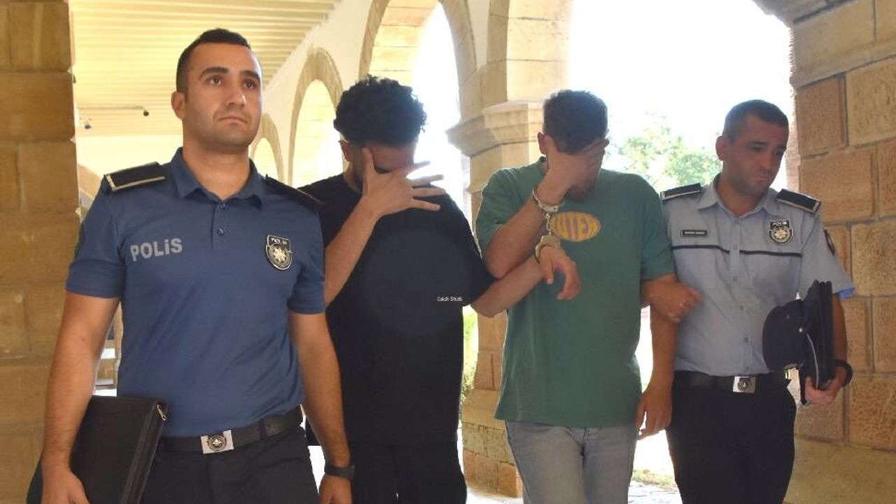Evde 218 yeşil reçeteye tabi hap bulundu: Biri cezaevine gönderildi