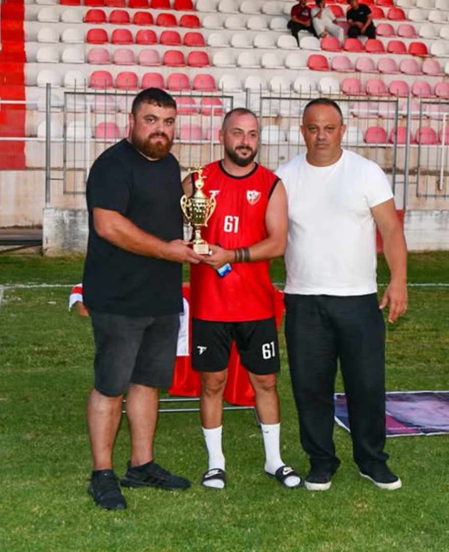 Goller Erdal Barut anısına atıldı