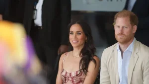 İngiliz basınına göre ABD’de yaşayan Prens Harry ve eşi Meghan Markle İngiltere’ye dönüyor