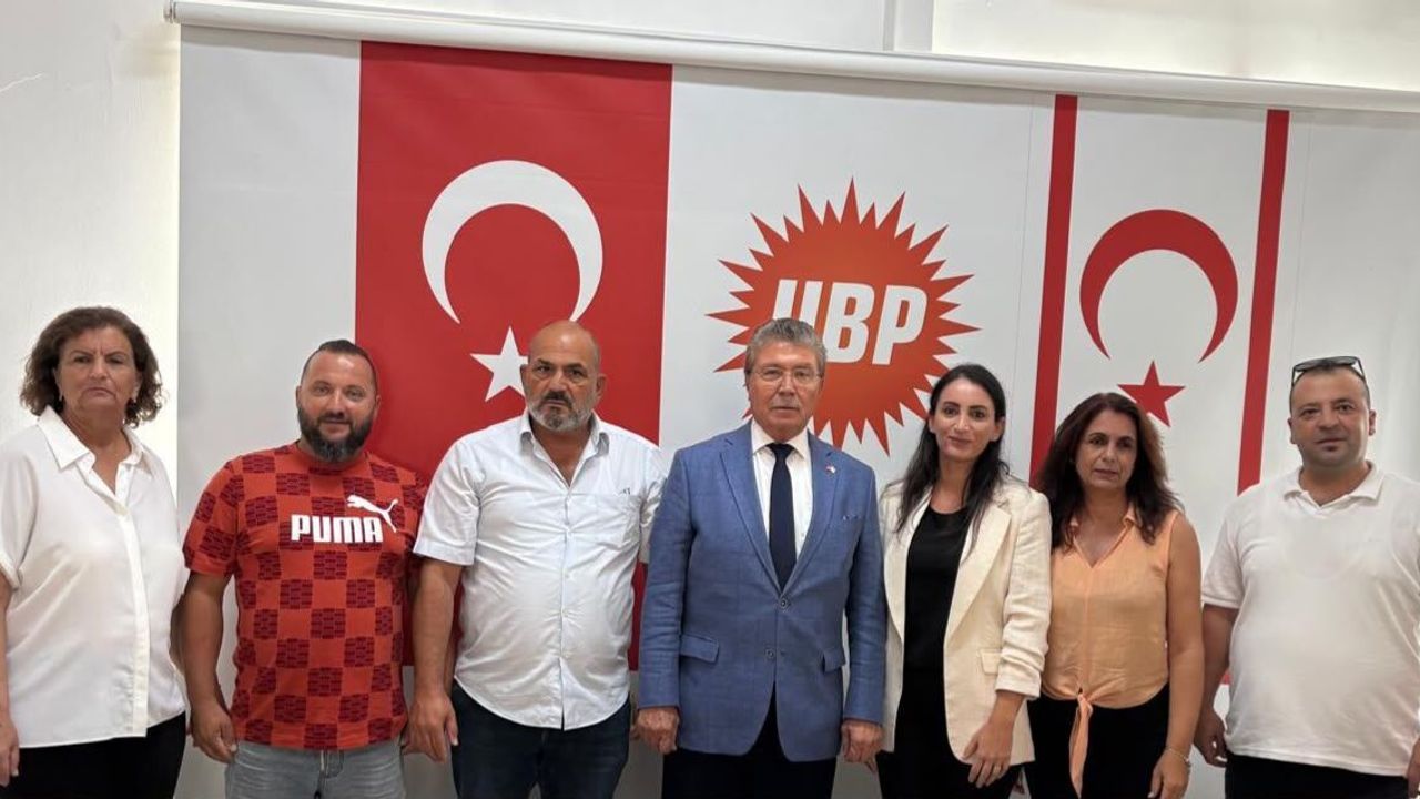 CTP’den istifa edip UBP’ye katıldılar: Rozetlerini Üstel taktı