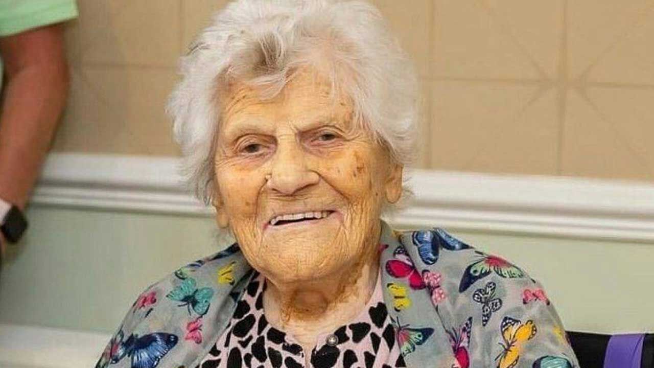 "Dünyanın en yaşlı insanı" Ethel Caterham, İngiltere'de 117 yaşına girdi