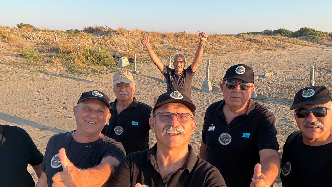 Her Daim Doğa Dostları Grubu'ndan kıyı bitkilerini gözleme etkinliği