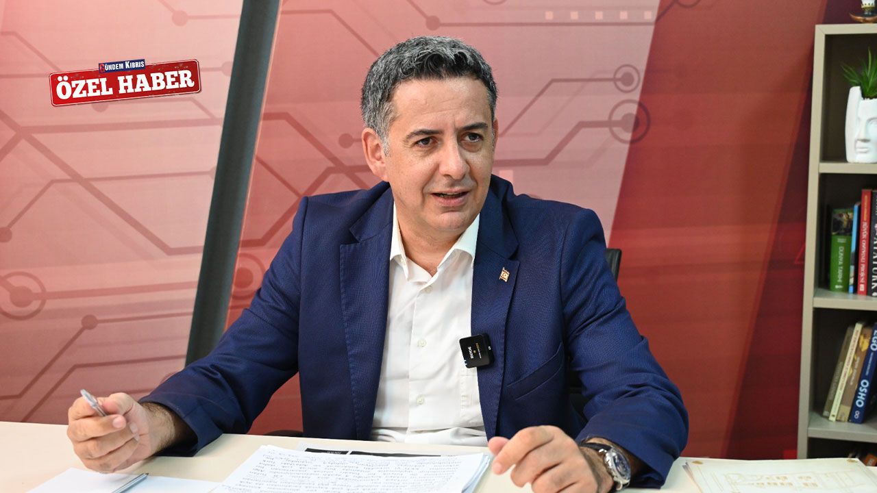 “Kıbrıs tarihinde hiç bu kadar alacakaranlık bir kuşakta kaldığımızı hatırlamıyorum”