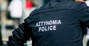 Limasol’da maskeli şahıslar iki kişiye ve polise saldırdı
