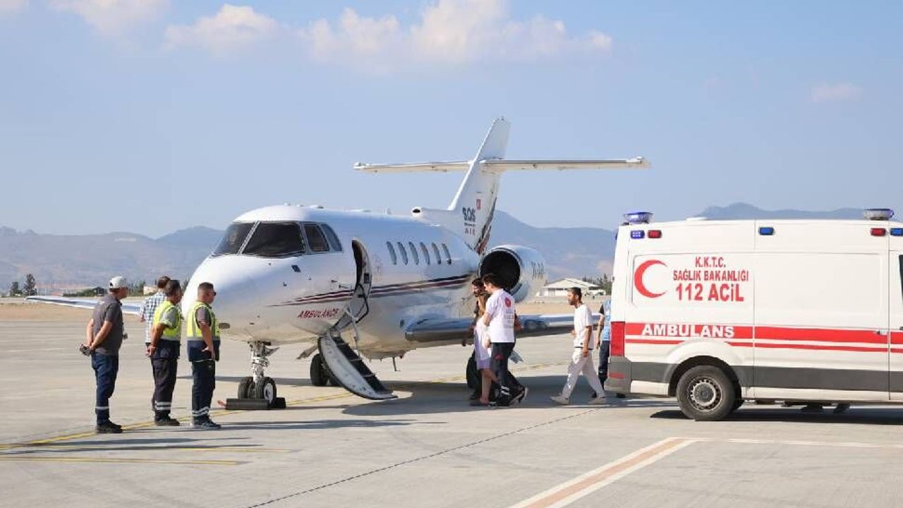 Alabora olan gemiden kurtarılan hamile kadın ambulans uçakla Türkiye'ye gönderildi
